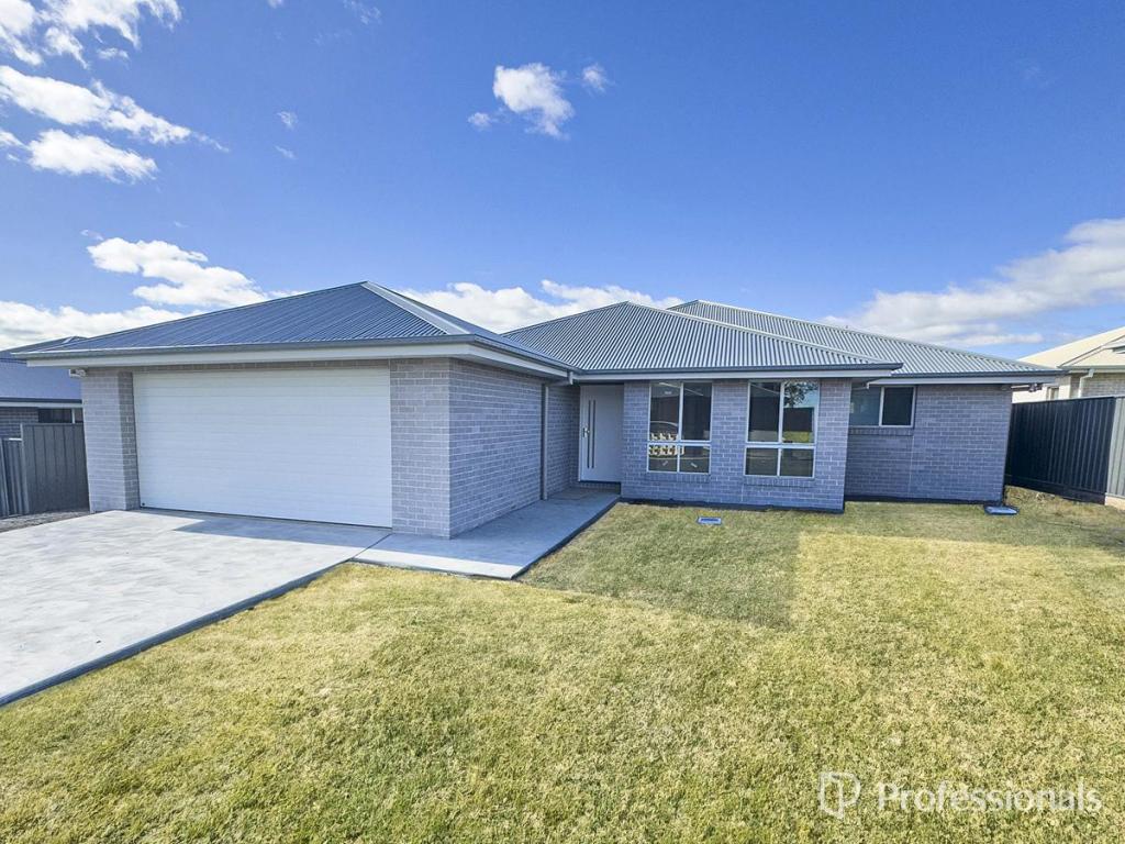 38 Evesham Cct, North Tamworth, NSW 2340