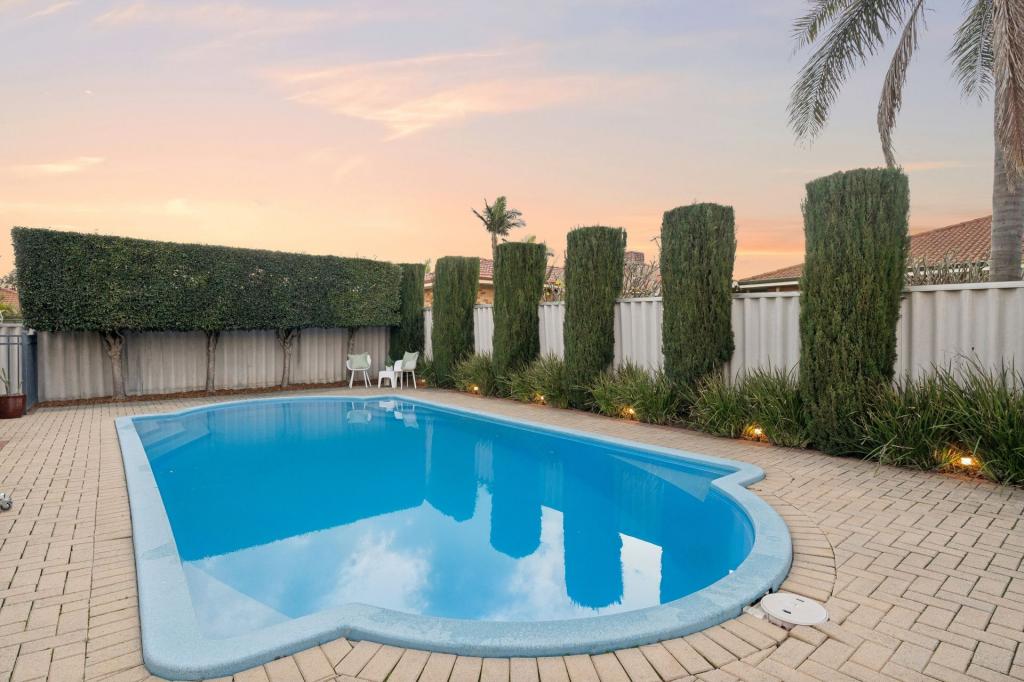 11 Geoff Russell Ave, Kinross, WA 6028
