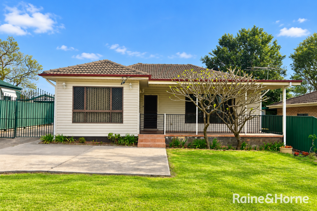 93 O'Sullivan Rd, Leumeah, NSW 2560