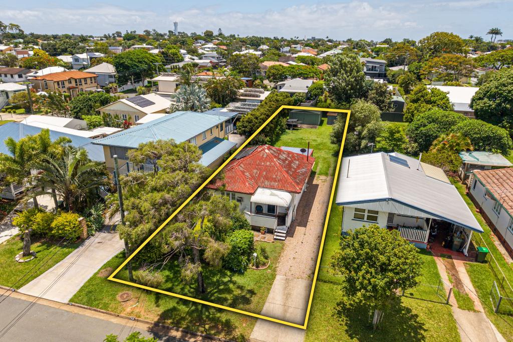 16 WESTBROOK ST, WOODY POINT, QLD 4019