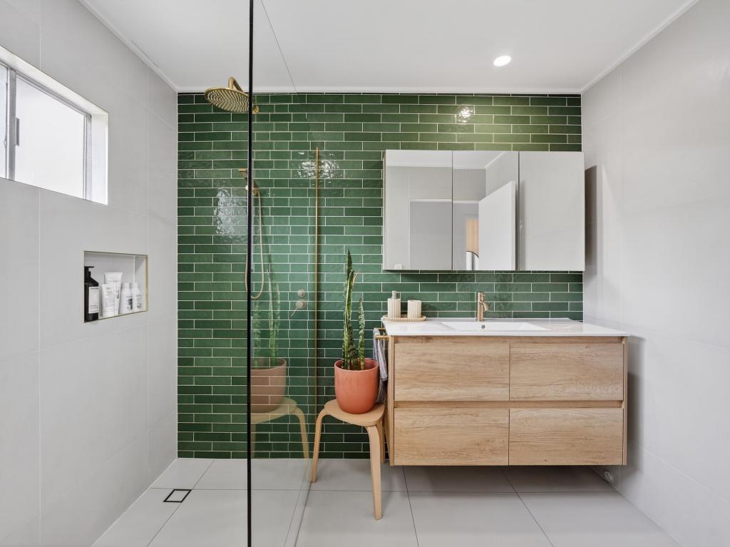 2 Illawarra St, Everton Hills, QLD 4053