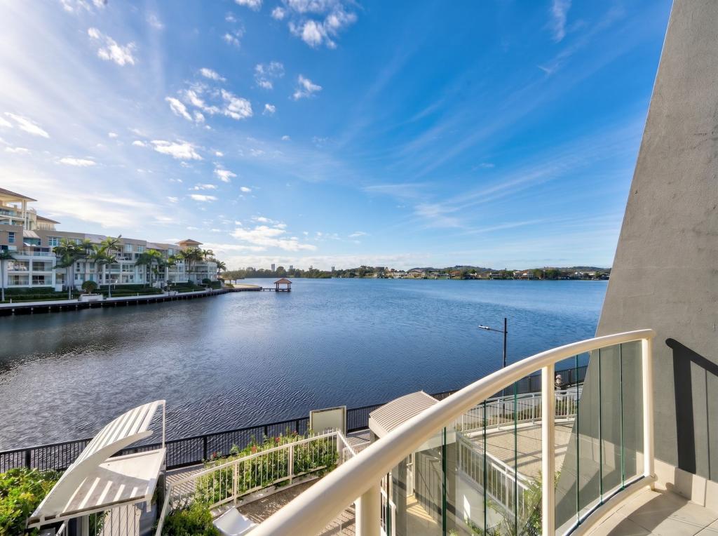 41 Watts Dr, Varsity Lakes, QLD 4227