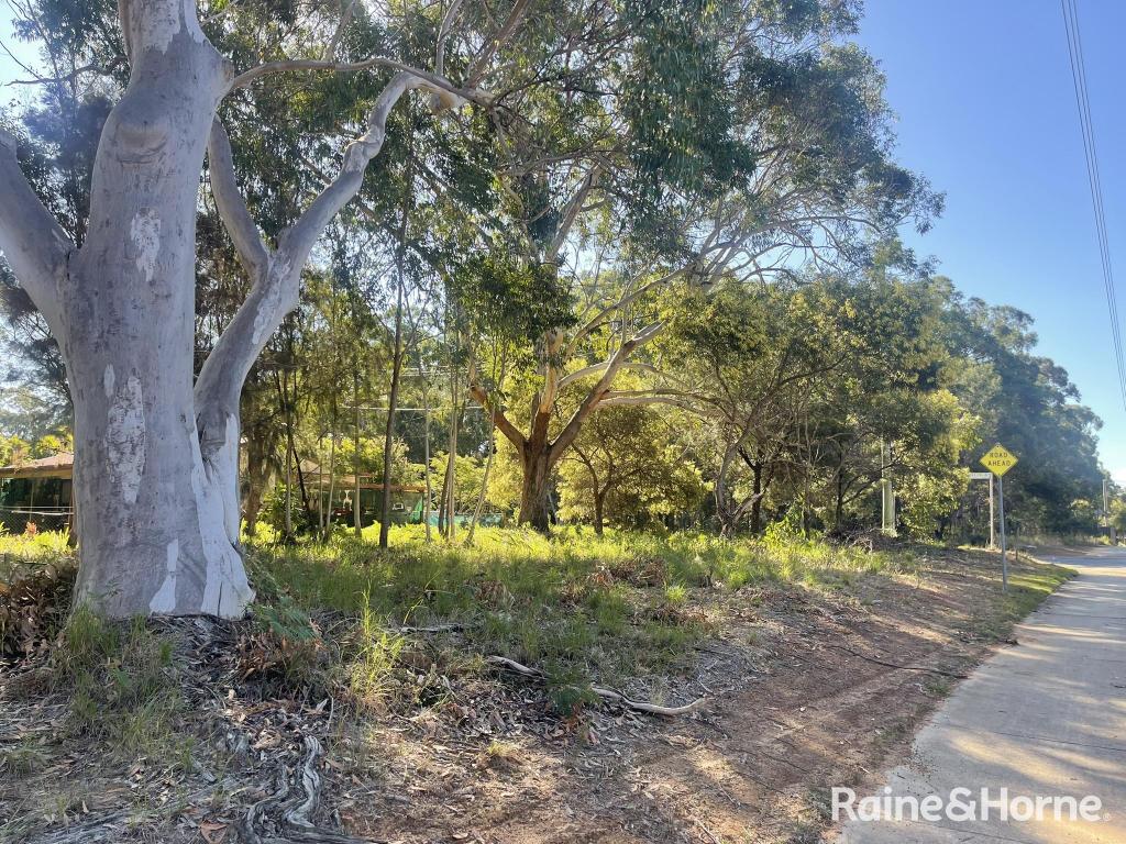 2 Kurrajong Rd, Russell Island, QLD 4184