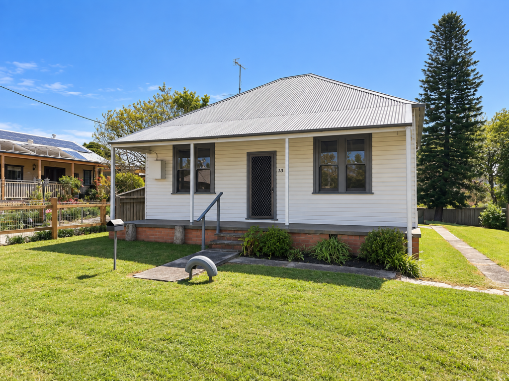 13 Margaret St, Teralba, NSW 2284