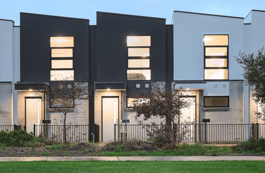 11A GRANDSTAND CCT, ST CLAIR, SA 5011