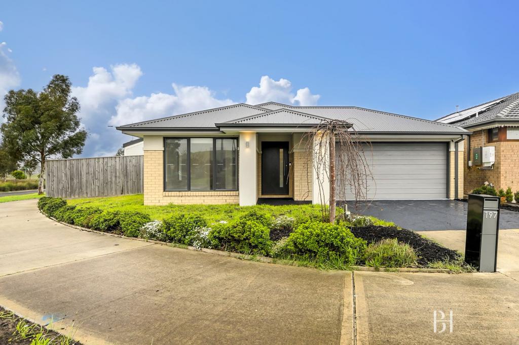 197 WALLARA WATERS BVD, WALLAN, VIC 3756