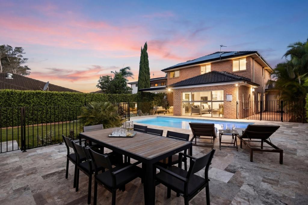 8 THALASSA AVE, EAST CORRIMAL, NSW 2518