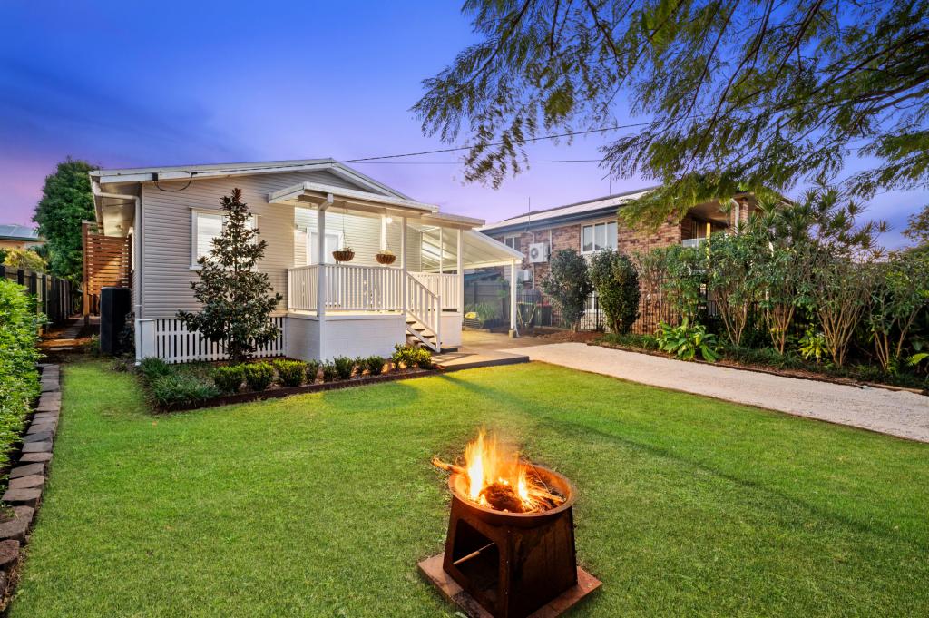 12 Bonniebrae St, Wynnum West, QLD 4178