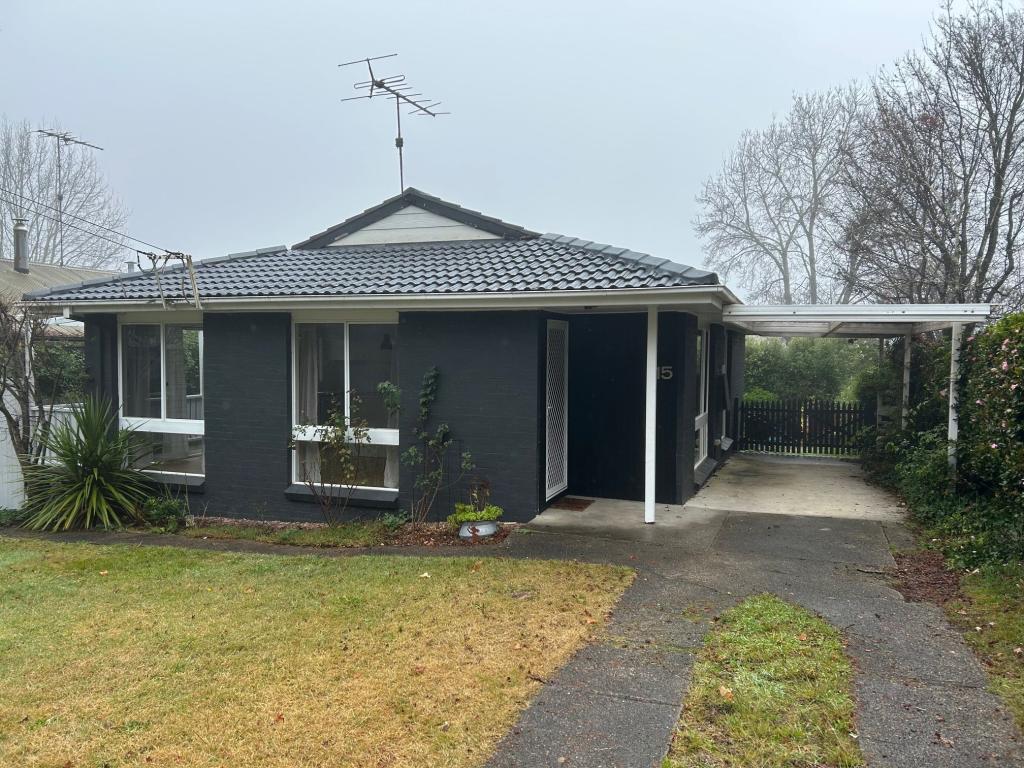 15 Kanimbla Rd, Blackheath, NSW 2785
