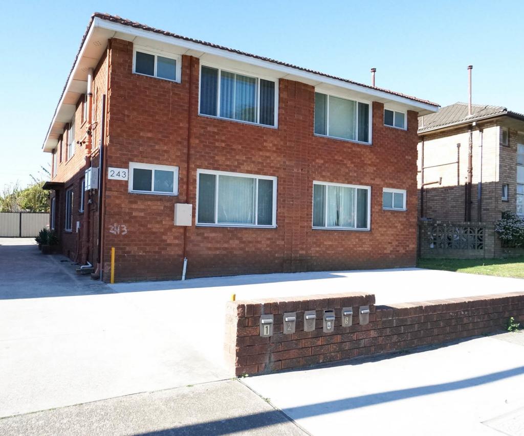 2/243 THE HORSLEY DR, FAIRFIELD EAST, NSW 2165