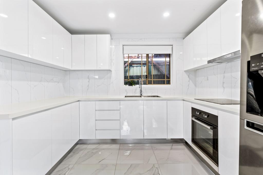 20 Yeronga Cl, St Johns Park, NSW 2176