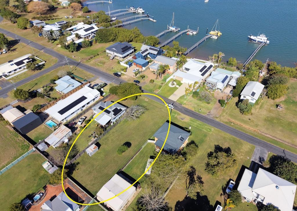 13 CORSER ST, BURNETT HEADS, QLD 4670
