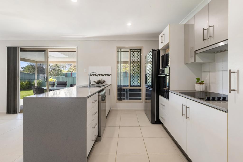 1/7 WILLOWIE CRES, EAGLEBY, QLD 4207
