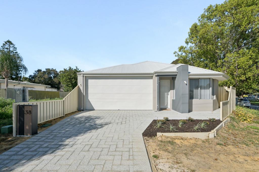 38 GALLIERS AVE, ARMADALE, WA 6112