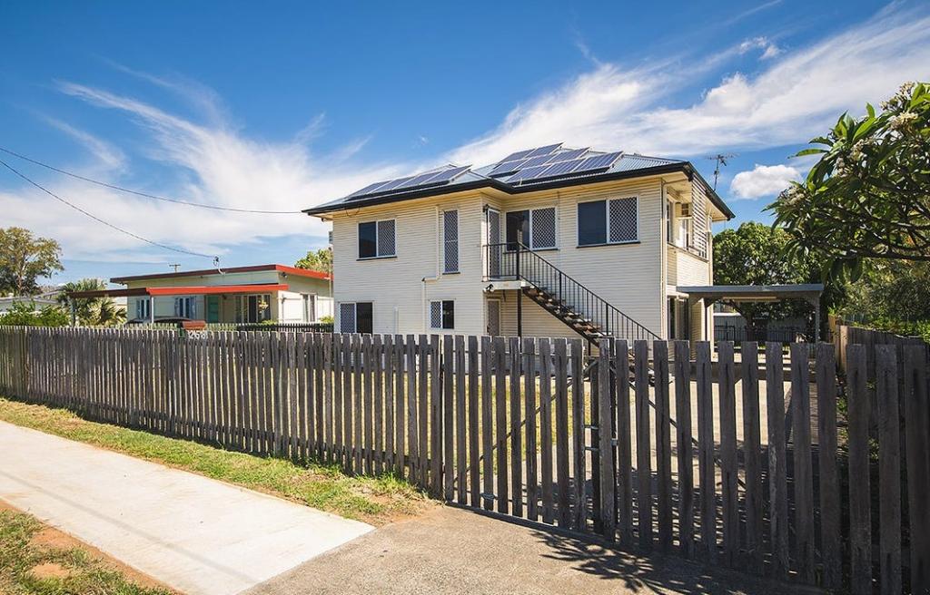 258 Elphinstone St, Koongal, QLD 4701