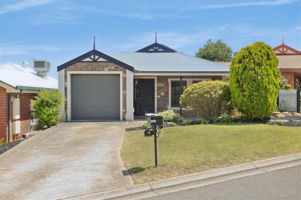 15 Debenham Ct, Greenwith, SA 5125