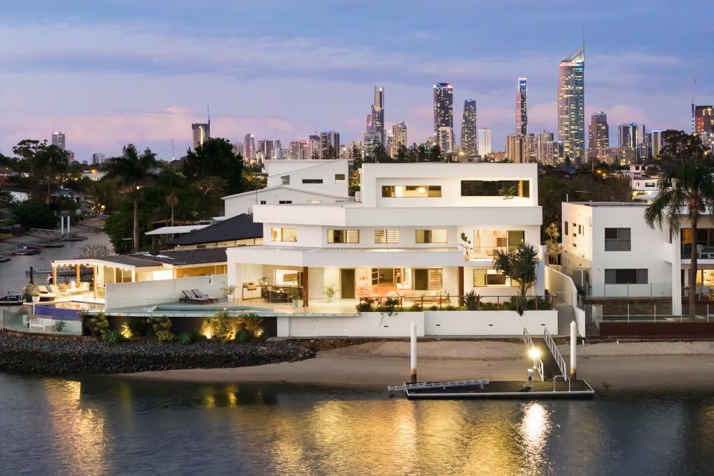 27 Summerland Key, Broadbeach Waters, QLD 4218