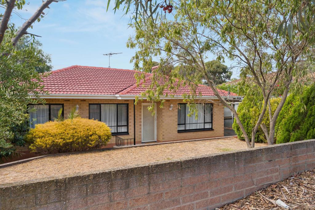 18 Miller Ave, Para Hills, SA 5096