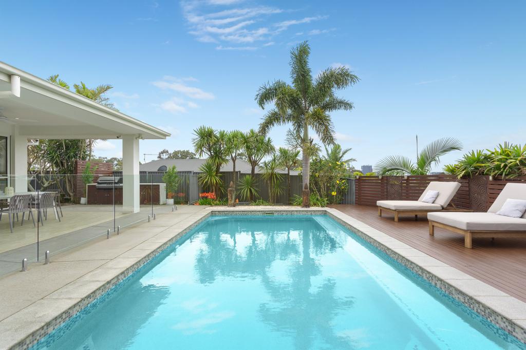 26 Nollamara Dr, Elanora, QLD 4221