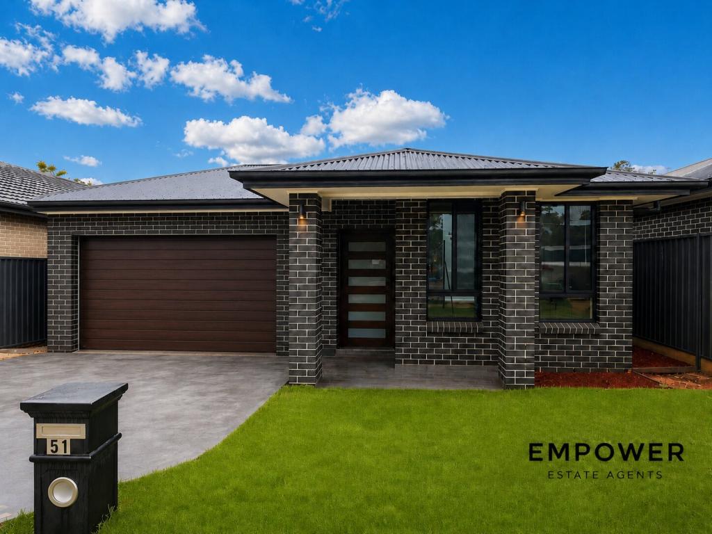 51, Norman St, Claymore, NSW 2559