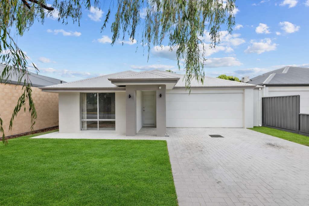 2a Pegus St, Thornlie, WA 6108