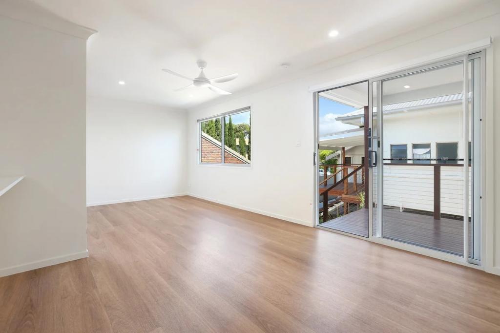 2/6 Messines Cres, Miami, QLD 4220