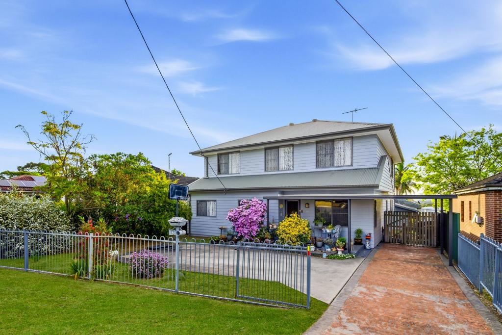 13 Waminda Ave, Campbelltown, NSW 2560