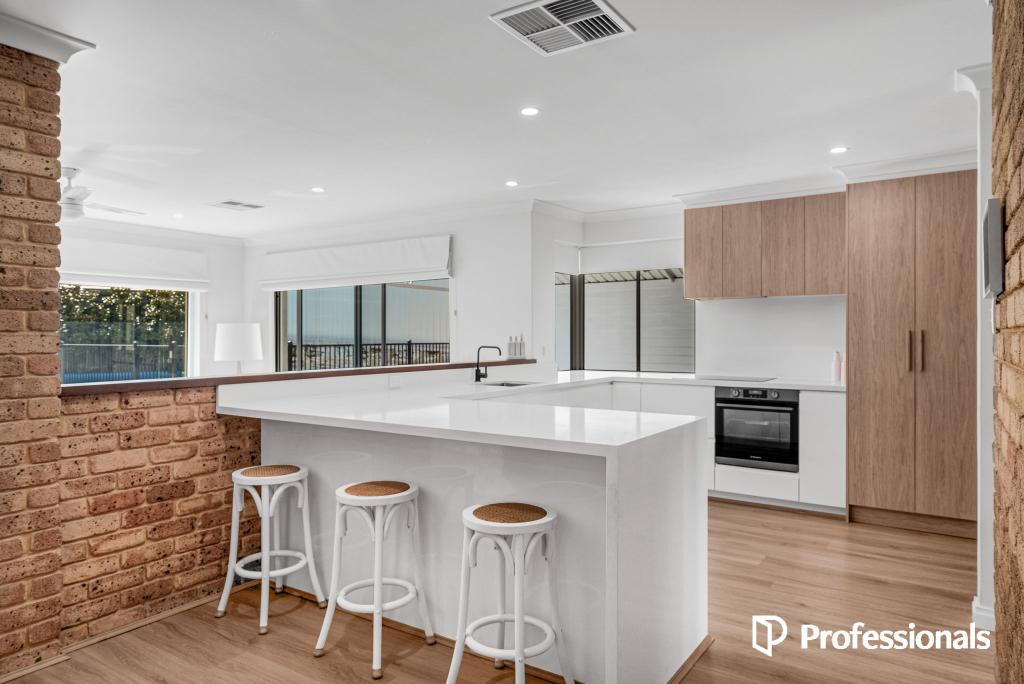 11 Aylesford Dr, Marangaroo, WA 6064