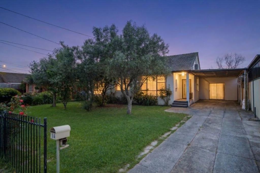 14 Centenary Cres, Werribee, VIC 3030