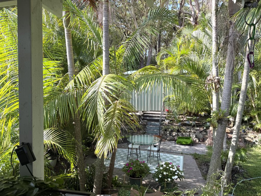 147 Green Point Dr, Green Point, NSW 2428