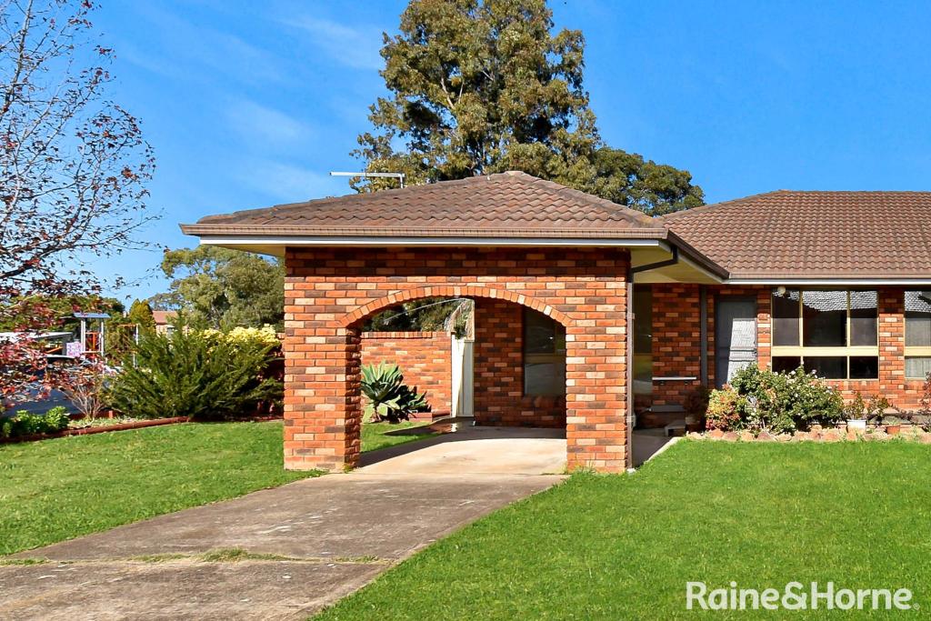 2a Peace Ave, St Clair, NSW 2759