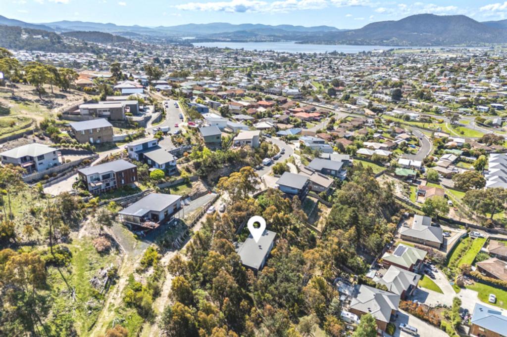 21 LOWRIE PL, GLENORCHY, TAS 7010