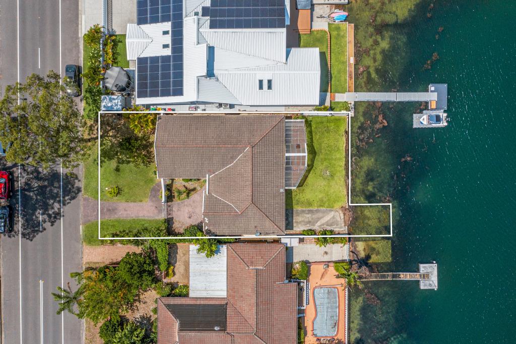 105 HELMSMAN BVD, ST HUBERTS ISLAND, NSW 2257