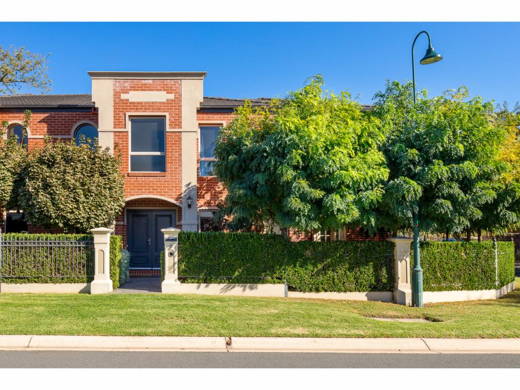 17 Maryland Way, Albury, NSW 2640