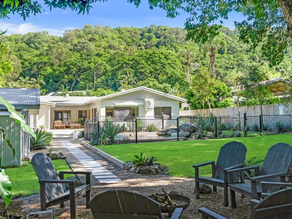 96 Hobson Dr, Brinsmead, QLD 4870