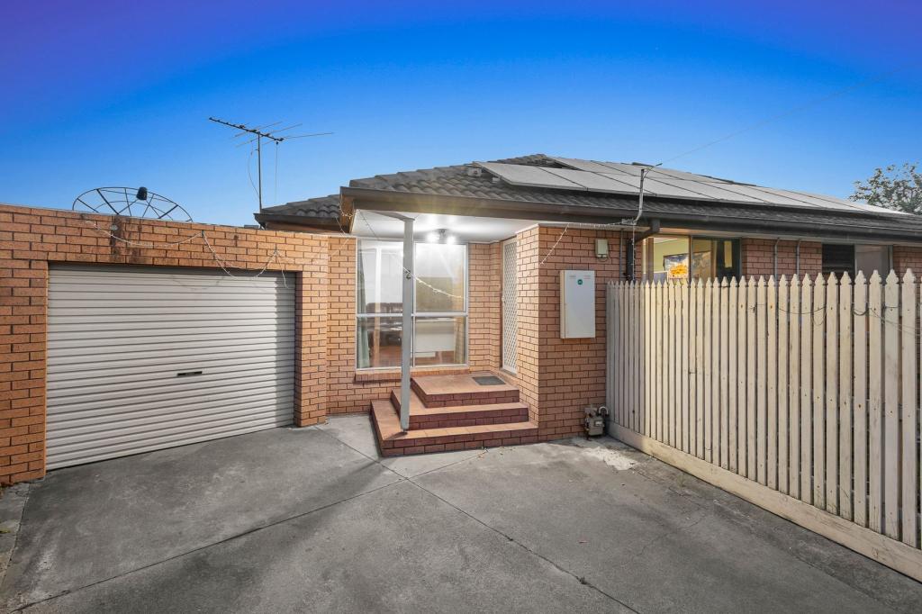 2/6 Kiandra Cl, Noble Park, VIC 3174