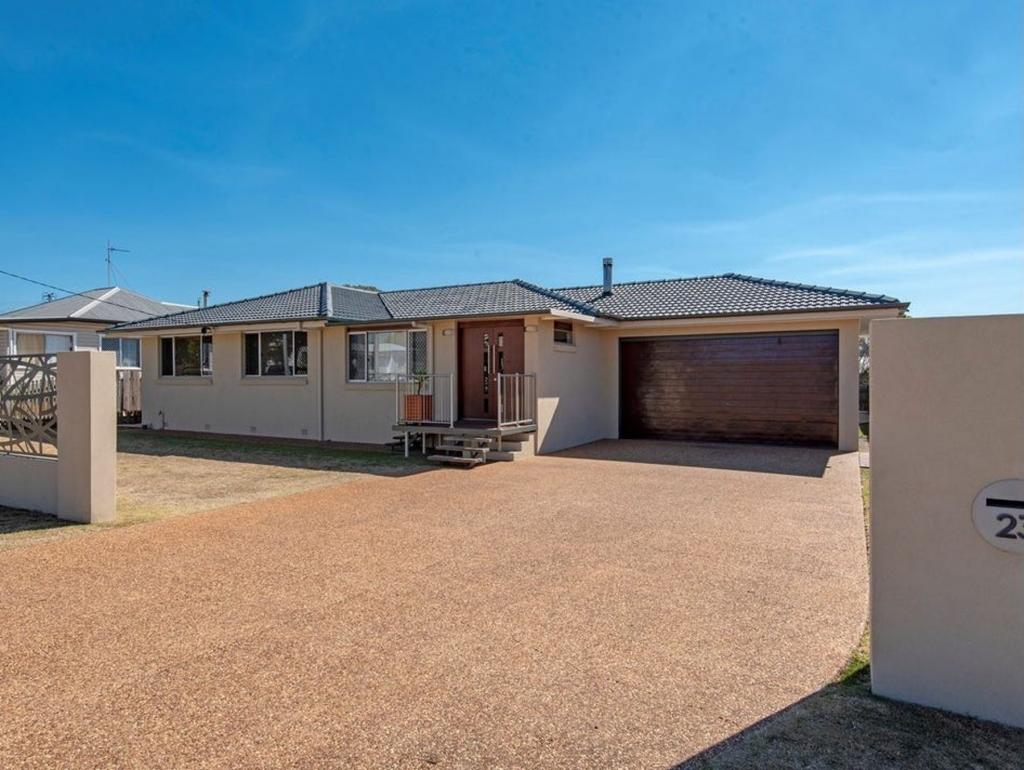 23 Matthews St, Harristown, QLD 4350