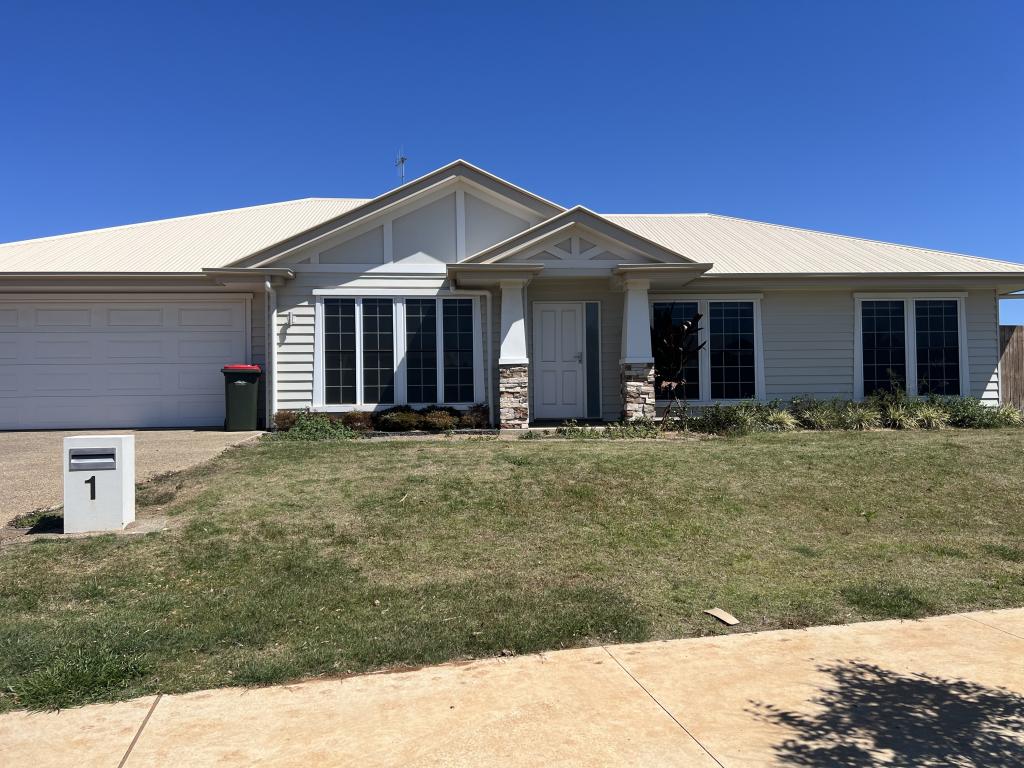 1 Golf View Dr, Coral Cove, QLD 4670