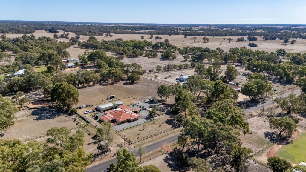 34 Cheyne Ct, Pinjarra, WA 6208