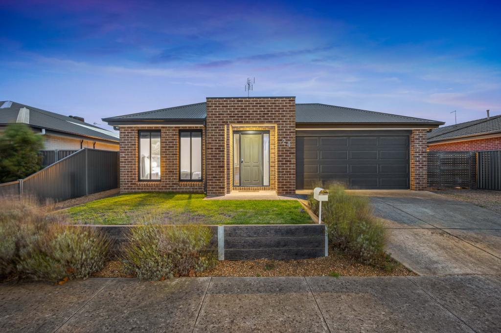 24 Craven St, Lucas, VIC 3350