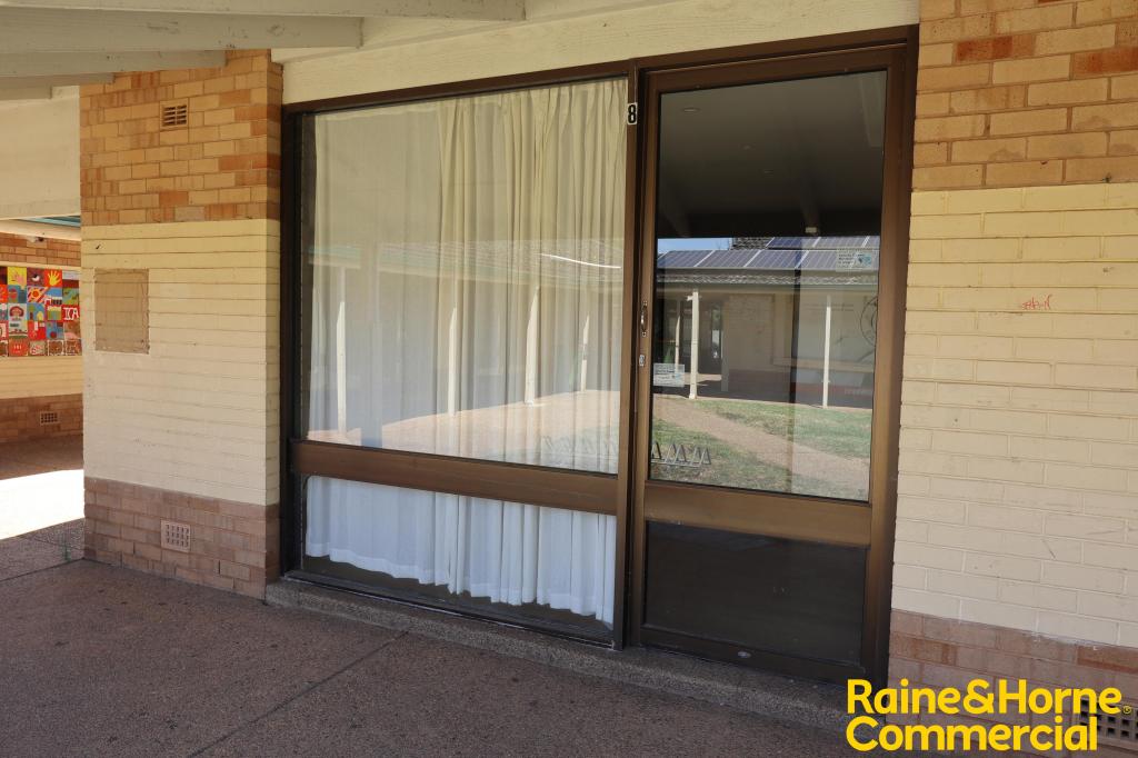 Shop 8/51-53 Tobruk St, Ashmont, NSW 2650