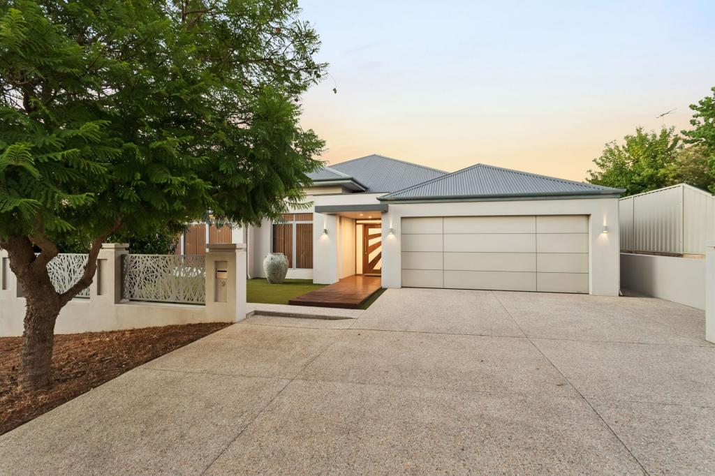 19 Elizabeth St, Kalamunda, WA 6076