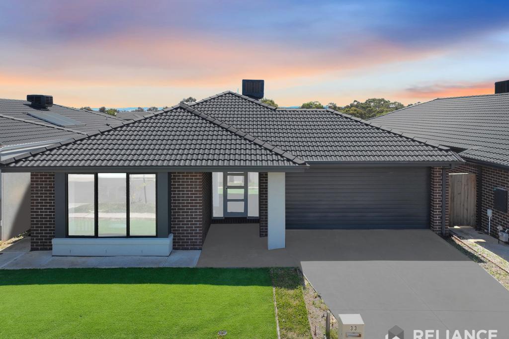 33 Bolton St, Melton South, VIC 3338