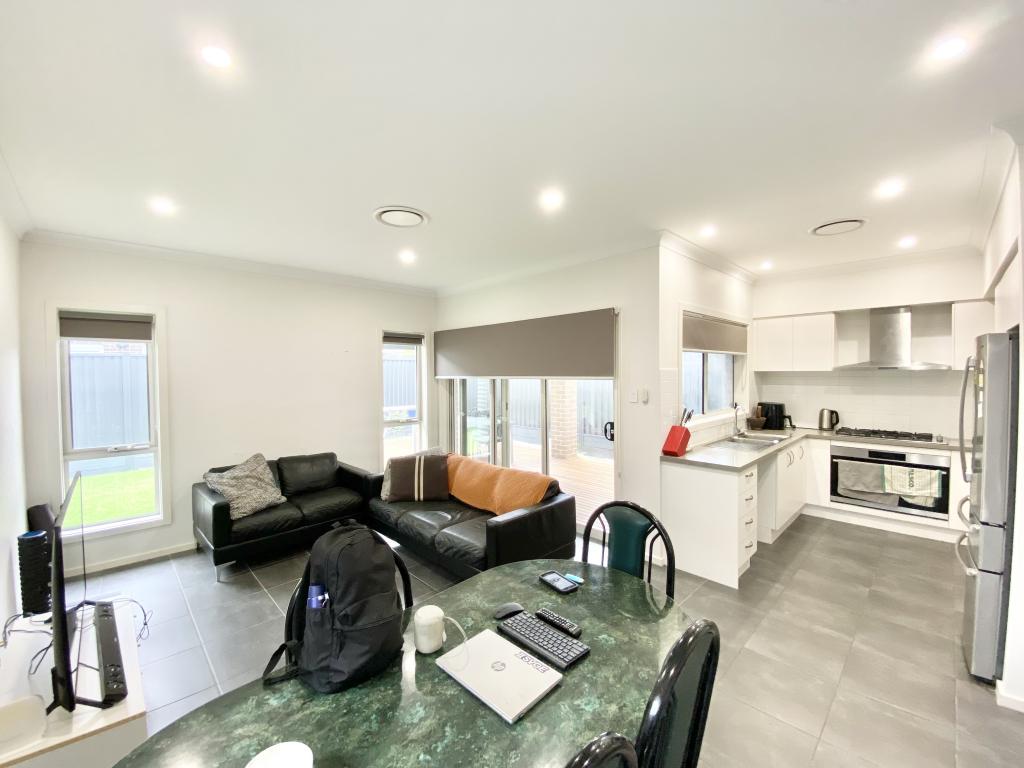 4 Runway St, Leppington, NSW 2179