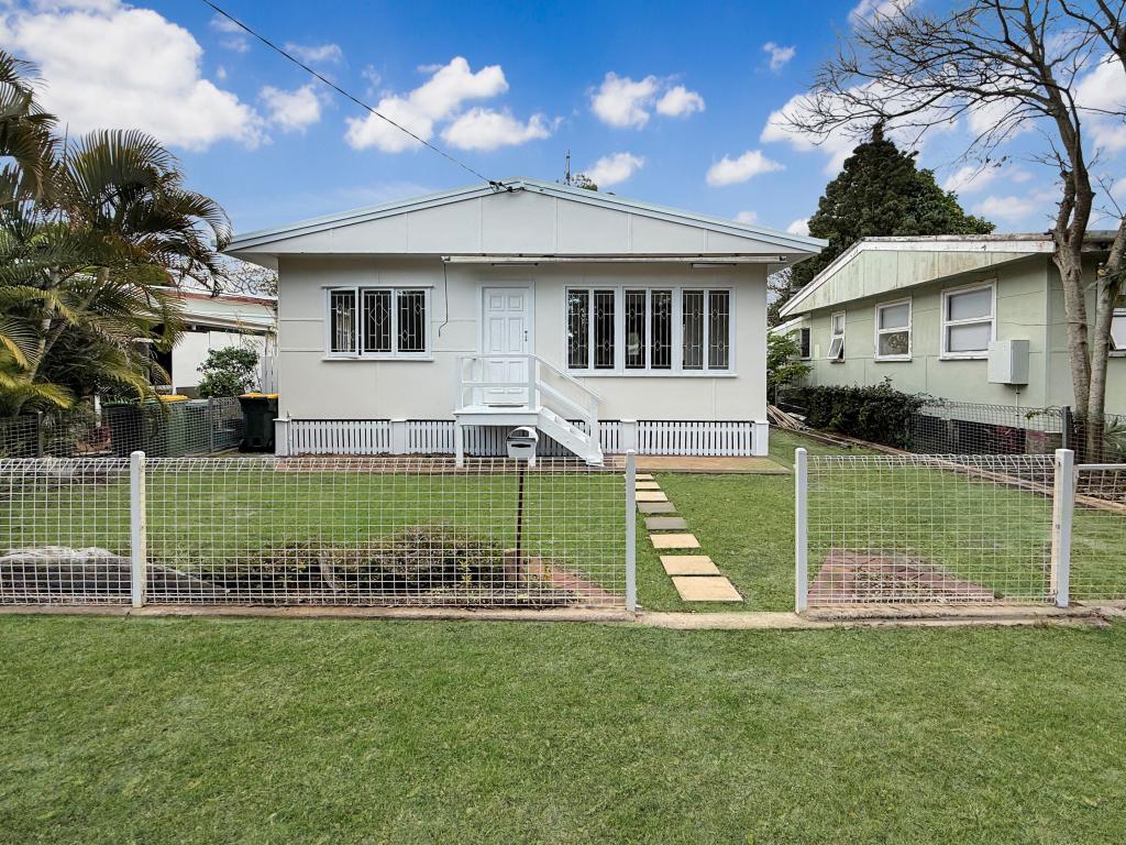 36 Kennedy Pde, Golden Beach, QLD 4551