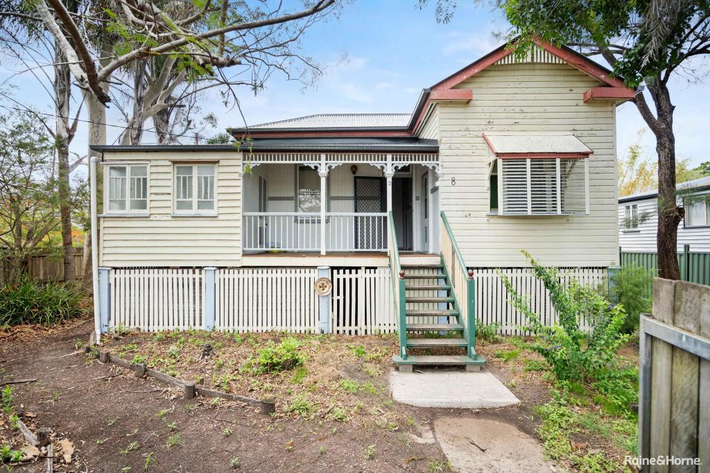 8 Charles St, Pialba, QLD 4655