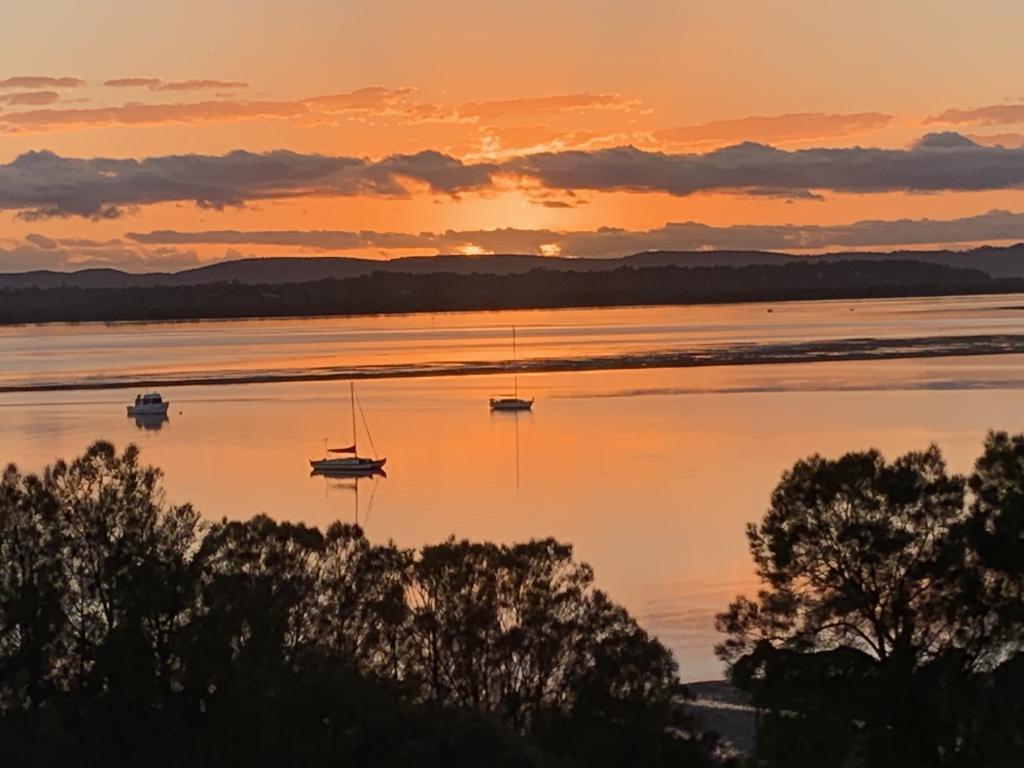 10 Wilson Esp, Redland Bay, QLD 4165