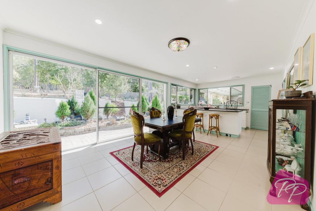 8 Azure Ct, Bellbowrie, QLD 4070