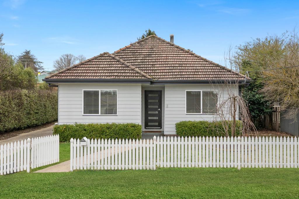 8 Oram St, Crookwell, NSW 2583