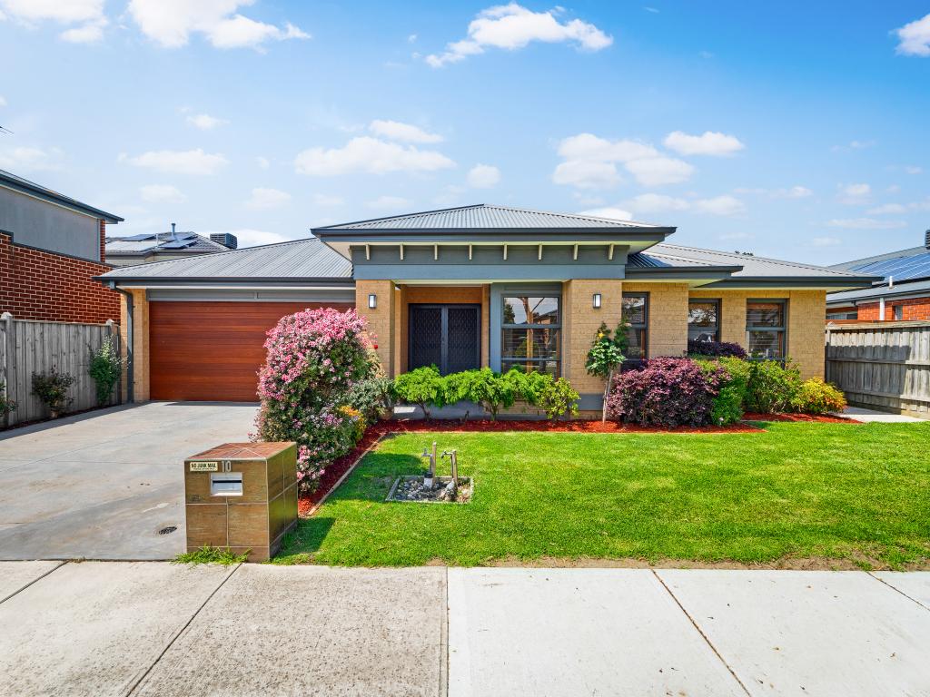 10 Crowe Ave, Cranbourne West, VIC 3977